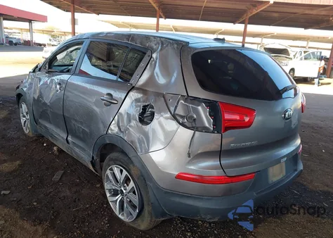 2016 Kia Sportage Lx z USA, uszkodzony, nr VIN KNDPBCAC4G7840920